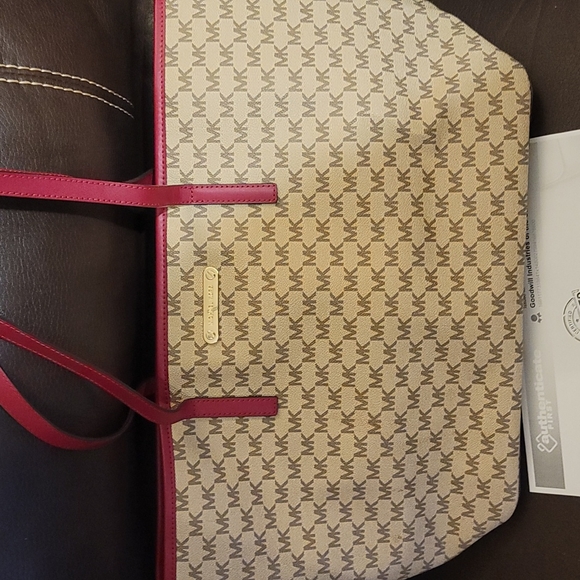 Michael Kors handbag purse tote with COA  authentic - Picture 2 of 11